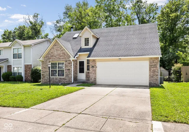 Photo 1 of Single family home for sale at 2952 Scottsdale Dr, Indianapolis, IN 46234 | MLS# 22113443 | Listing updated on 2026-09-21
