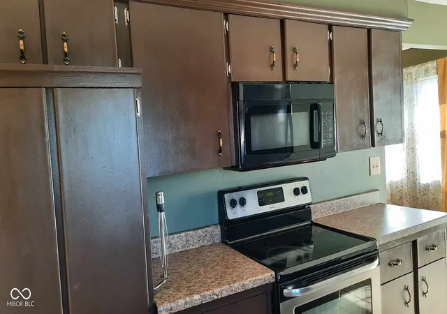 3rd image of 2721 Del Prado Dr, Indianapolis, IN 46227 | MLS# 22113476