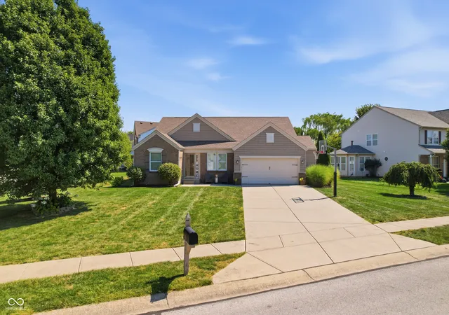 Photo 1 of Single family home for sale at 2225 Silver Rose Dr, Avon, IN 46123 | MLS# 22113485 | Listing updated on 2026-09-21