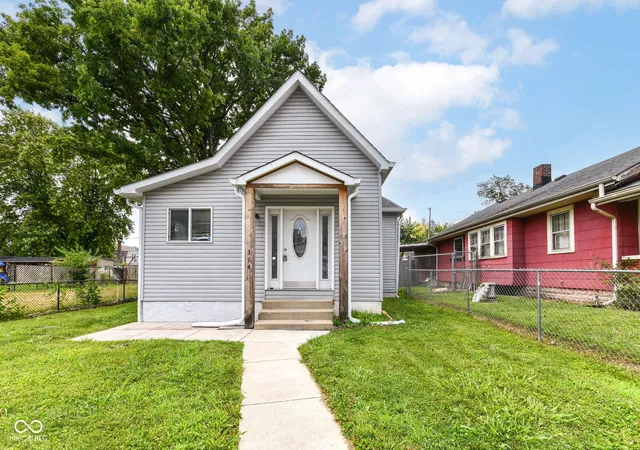 2nd image of 314 S Randolph St, Indianapolis, IN 46201 | MLS# 22113491
