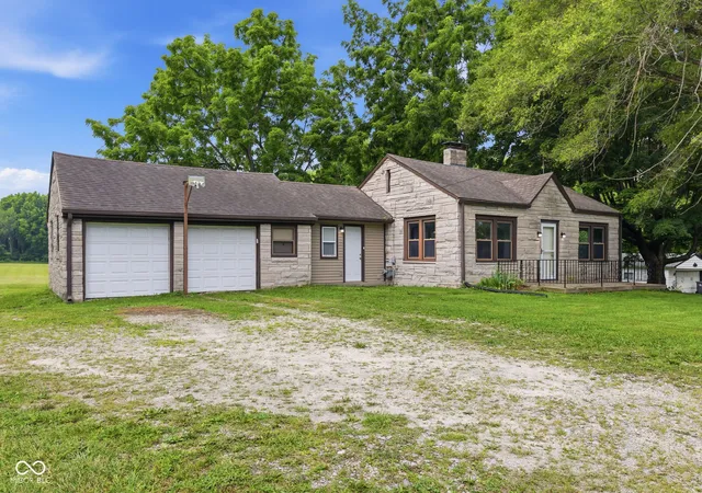 2nd image of 305 W Sumner, Indianapolis, IN 46217 | MLS# 22113498