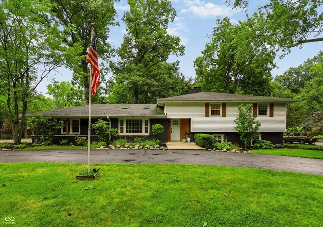 1st image of 7305 Whitehall Dr, Indianapolis, IN 46256 | MLS# 22113505