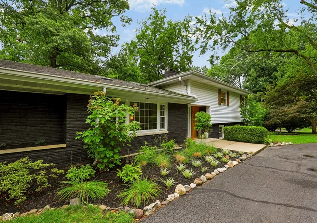 5th image of 7305 Whitehall Dr, Indianapolis, IN 46256 | MLS# 22113505