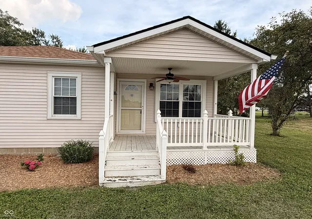 Photo 4 of Single family home for sale at 7323 E Troy Ave, Indianapolis, IN 46239 | MLS# 22113522 | Listing updated on 2026-08-20