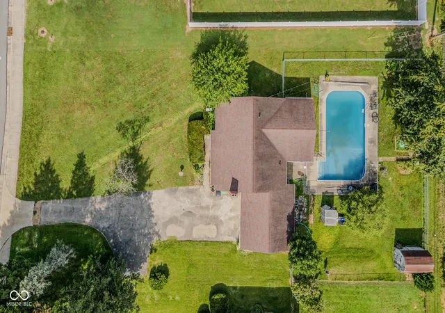 Photo 2 of Sale Pending at 3131 N National Rd, Columbus, IN 47201 | MLS# 22113529 | Listing updated on 2026-08-02