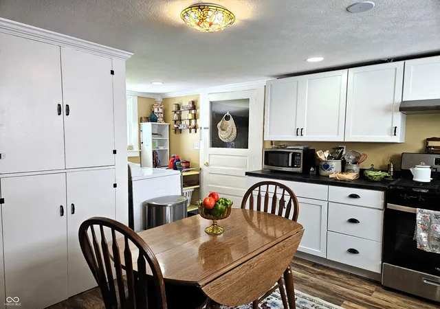 4th image of 105 E Logan St, Attica, IN 47918 | MLS# 22113549