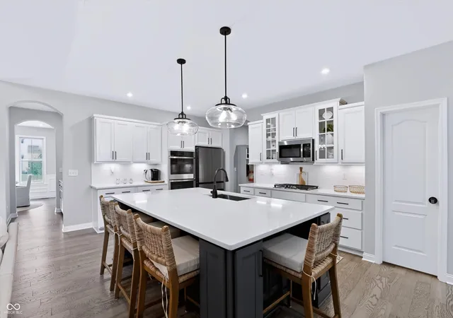 3rd image of 230 Elmsborough Bnd, Westfield, IN 46074 | MLS# 22113569