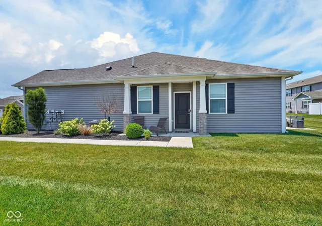 3rd image of 6396 Yuma Ct, Whitestown, IN 46075 | MLS# 22113575
