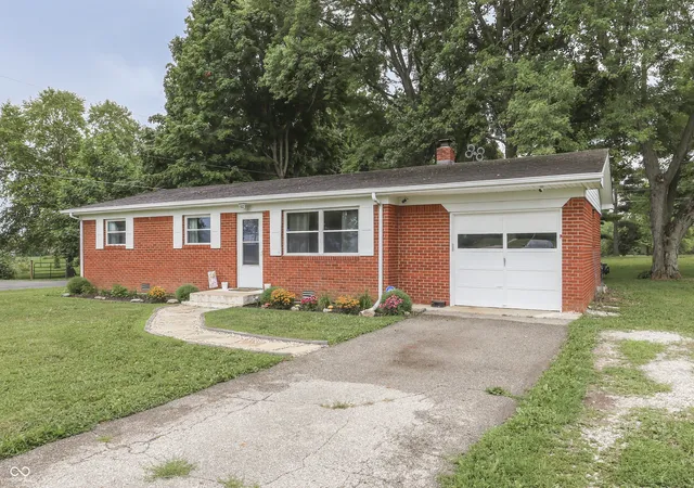 Photo 1 of Single family home for sale at 8025 W Sycamore Rd, Fairland, IN 46126 | MLS# 22113584 | Listing updated on 2026-09-29