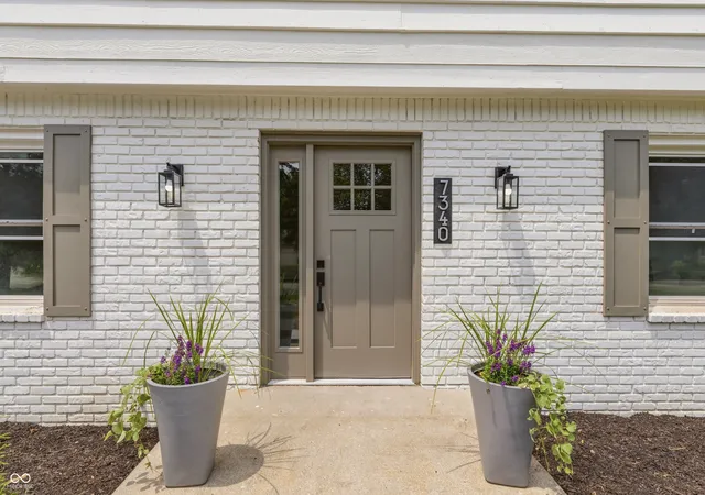 2nd image of 7340 Cape Cod Cir, Indianapolis, IN 46250 | MLS# 22113587