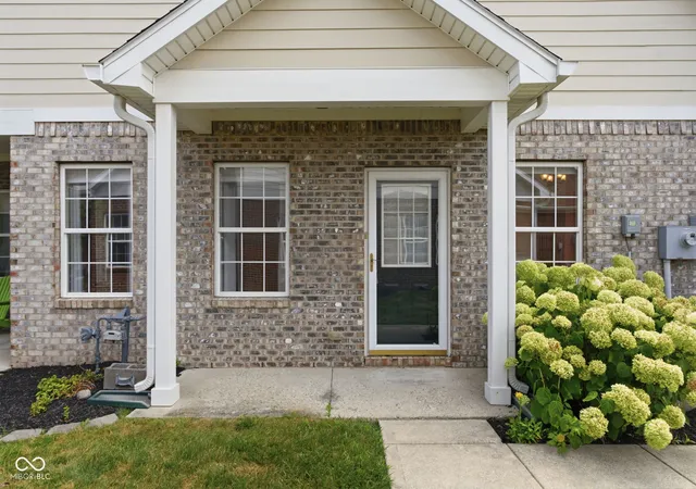 2nd image of 5210 Baltustrol Dr, Avon, IN 46123 | MLS# 22113602