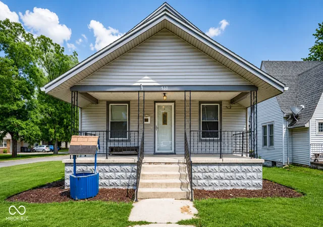 Photo 2 of Single family home for sale at 530 Homestead Ave, Seymour, IN 47274 | MLS# 22113606 | Listing updated on 2026-07-27