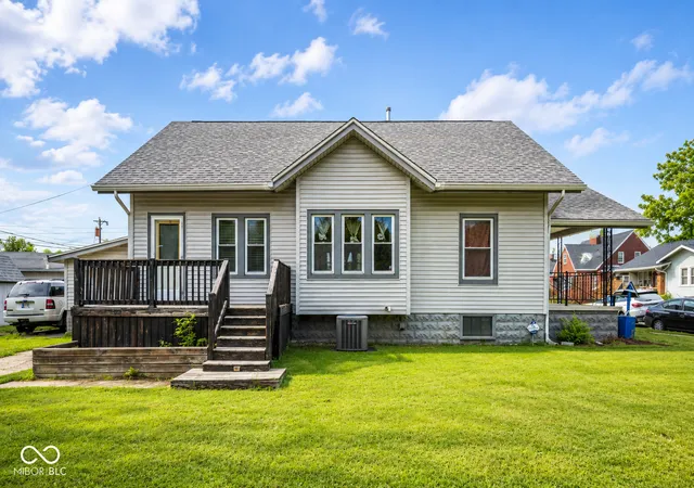 Photo 3 of Single family home for sale at 530 Homestead Ave, Seymour, IN 47274 | MLS# 22113606 | Listing updated on 2026-07-27