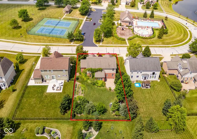 Photo 4 of Single family home for sale at 5825 Somerset Blvd E, Bargersville, IN 46106 | MLS# 22113625 | Listing updated on 2026-08-27