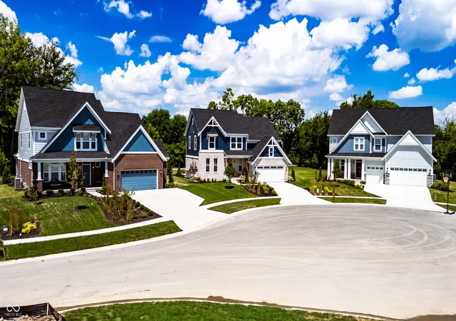 2nd image of 1070 Christopher Ct, Greenwood, IN 46143 | MLS# 22113643
