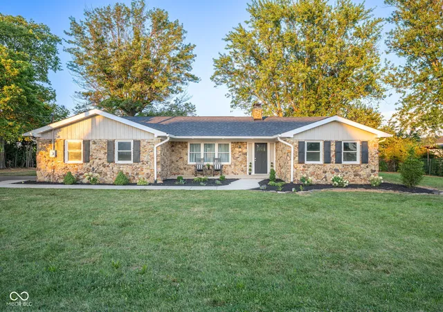 2nd image of 1639 N Buck Creek, Greenfield, IN 46140 | MLS# 22113647