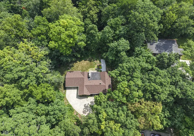 Photo 2 of Single family home for sale at 120 White Oaks St, Fishers, IN 46038 | MLS# 22113651 | Listing updated on 2026-09-02