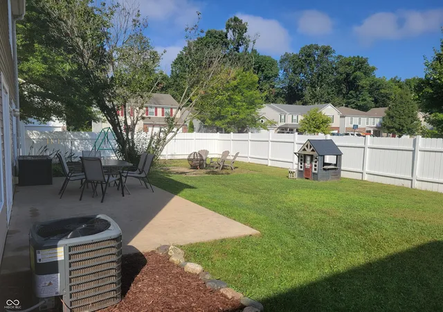 Photo 4 of Sale Pending at 8468 Ash Grv Dr, Camby, IN 46113 | MLS# 22113664 | Listing updated on 2026-10-22