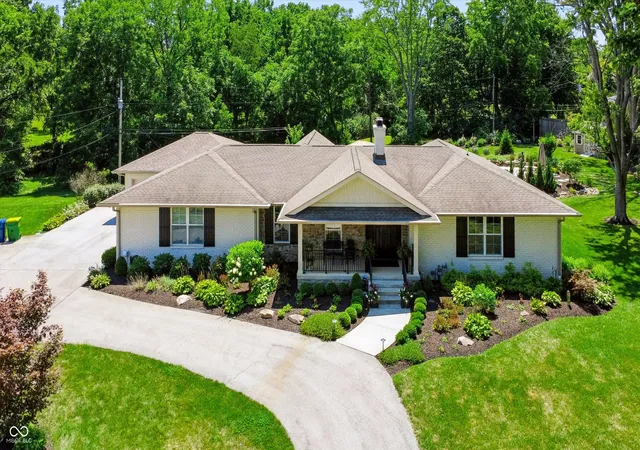 1st image of 685 Terrace Dr, Zionsville, IN 46077 | MLS# 22113686
