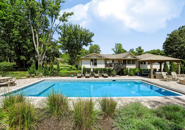 2nd image of 685 Terrace Dr, Zionsville, IN 46077 | MLS# 22113686