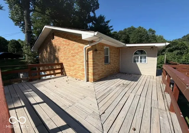 Photo 2 of Single family home for sale at 101 Lake Hart, Mooresville, IN 46158 | MLS# 22113689 | Listing updated on 2026-09-29