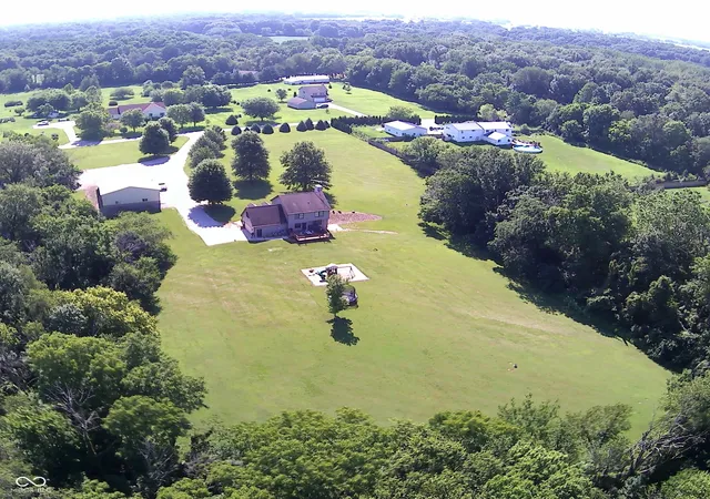 3rd image of 1520 E Us Hwy 136, Hillsboro, IN 47949 | MLS# 22113691