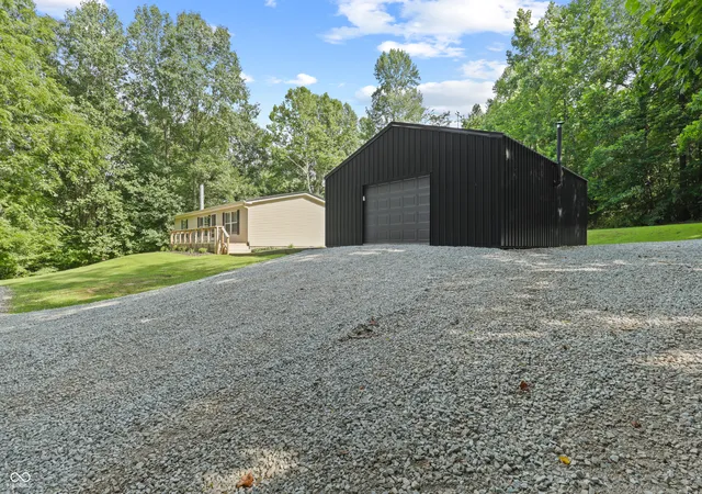 3rd image of 5542 E Washboard Rd, Bloomfield, IN 47424 | MLS# 22113693