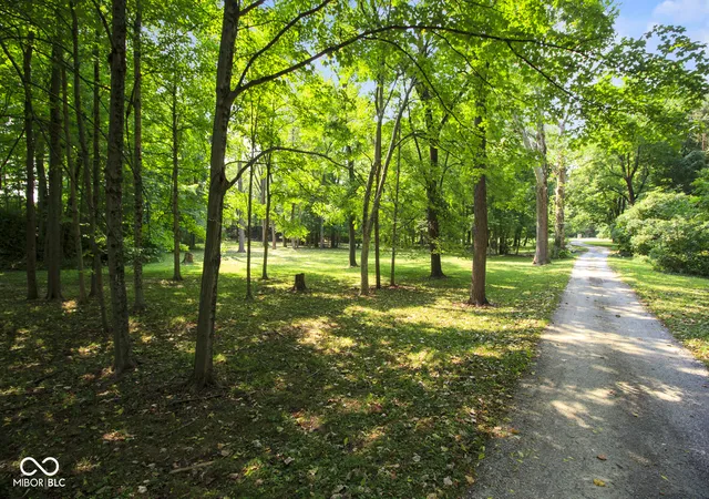 Photo 3 of Sale Pending at 5255 S Us Hwy 421, Zionsville, IN 46077 | MLS# 22113703 | Listing updated on 2026-10-01
