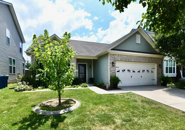 2nd image of 10759 Glenwyck Pl, Noblesville, IN 46060 | MLS# 22113735