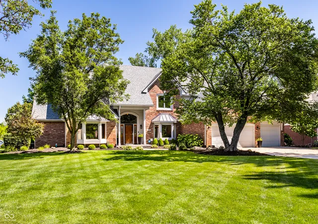 2nd image of 5704 E Fall Creek Parkway North Dr, Indianapolis, IN 46226 | MLS# 22113739