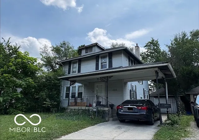 Photo 2 of Single family home for sale at 1305 Nichol Ave, Anderson, IN 46016 | MLS# 22113762 | Listing updated on 2026-10-02