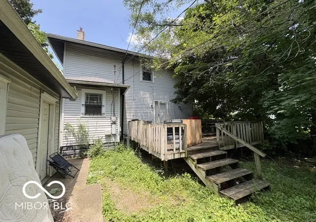 Photo 4 of Single family home for sale at 1305 Nichol Ave, Anderson, IN 46016 | MLS# 22113762 | Listing updated on 2026-10-02