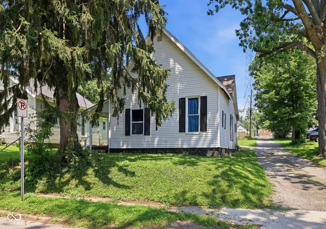 1st image of 508 Tuttle Ave, Crawfordsville, IN 47933 | MLS# 22113773