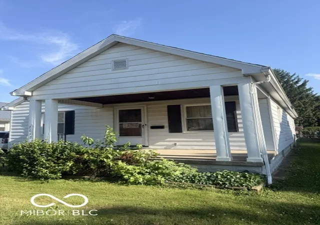Homes for sale in Evansville, IN | 2017 E Franklin St, Evansville, IN 47711 | MLS# 22113791