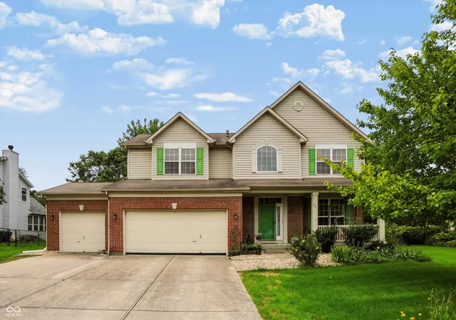 1st image of 281 Wakefield Dr E, Greenwood, IN 46142 | MLS# 22113793