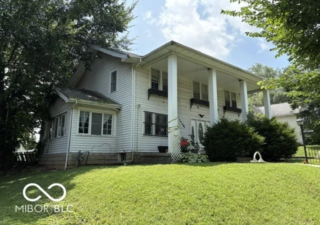 Photo 2 of Single family home for sale at 1409 W 14th Street, Anderson, IN 46016 | MLS# 22113803 | Listing updated on 2026-10-02