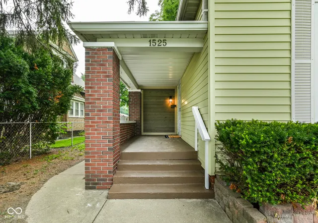 Photo 2 of Sale Pending at 1525 Leonard St, Indianapolis, IN 46203 | MLS# 22113810 | Listing updated on 2026-08-10