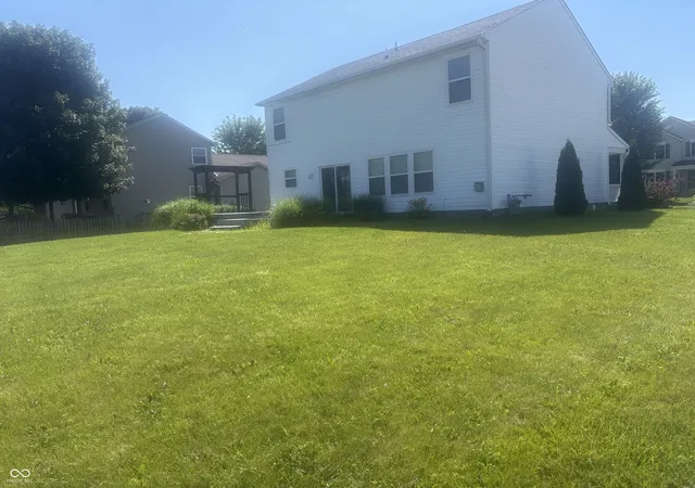 5th image of 5470 Fieldhurst Ln, Plainfield, IN 46168 | MLS# 22113817