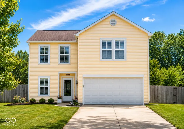 1st image of 1967 Brookside Ct, Greenfield, IN 46140 | MLS# 22113834