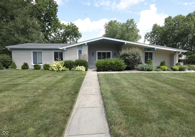 4th image of 444 Ash Dr, Carmel, IN 46032 | MLS# 22113836