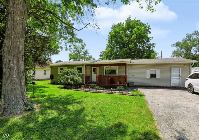 2nd image of 1520 Bailey Dr, Indianapolis, IN 46241 | MLS# 22113841
