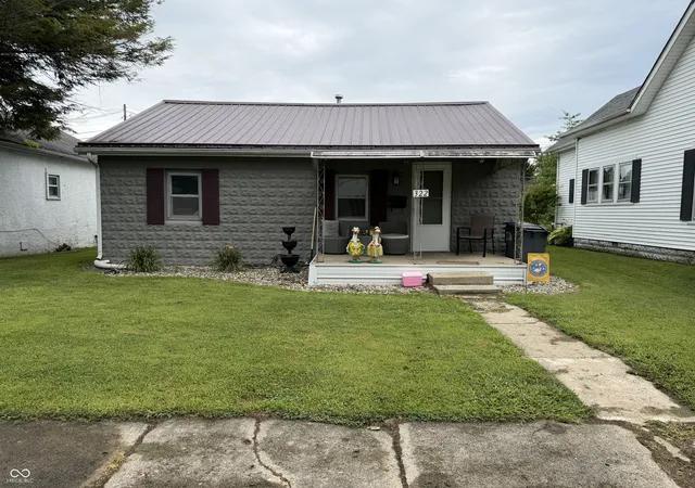 Photo 2 of Single family home for sale at 322 E 7th Street, Rushville, IN 46173 | MLS# 22113860 | Listing updated on 2026-09-02