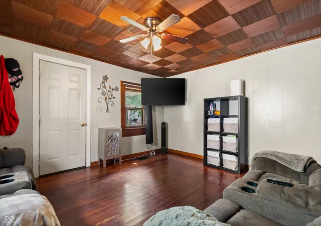 Photo 4 of Single family home for sale at 322 E 7th Street, Rushville, IN 46173 | MLS# 22113860 | Listing updated on 2026-09-02