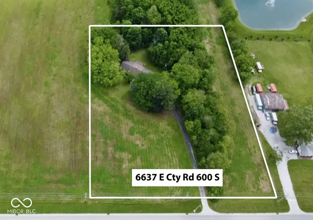 1st image of 6637 E County Road 600 S, Plainfield, IN 46168 | MLS# 22113864