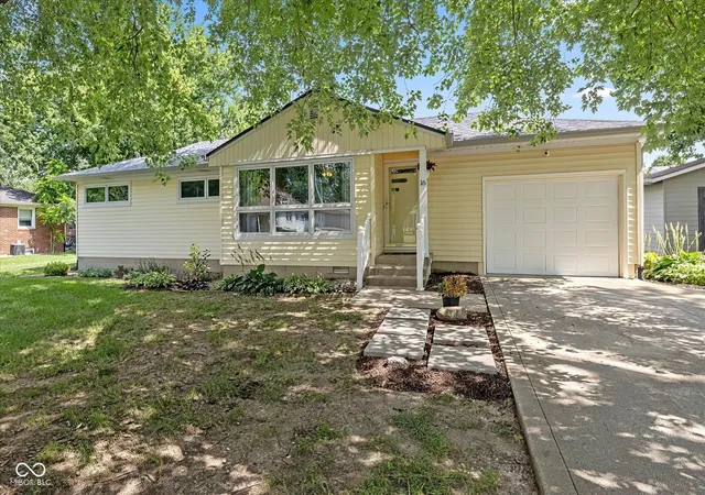 1st image of 16 E North St, New Palestine, IN 46163 | MLS# 22113878