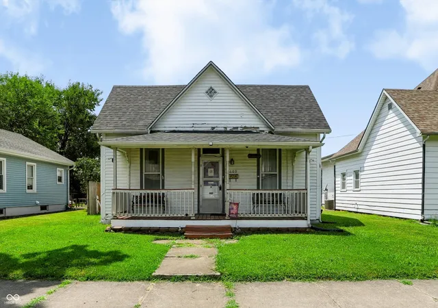 Photo 1 of Single family home for sale at 609 Montgomery St, Shelbyville, IN 46176 | MLS# 22113883 | Listing updated on 2026-07-21
