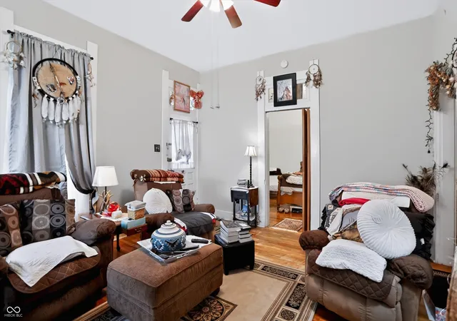 Photo 4 of Single family home for sale at 609 Montgomery St, Shelbyville, IN 46176 | MLS# 22113883 | Listing updated on 2026-07-21