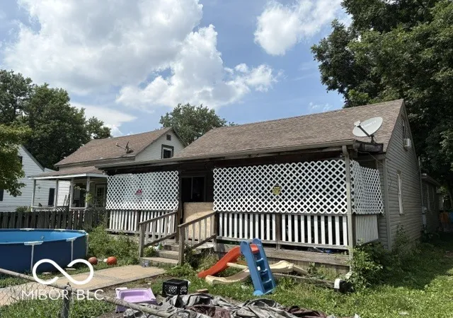 1st image of 1112 W 18th St, Muncie, IN 47302 | MLS# 22113898