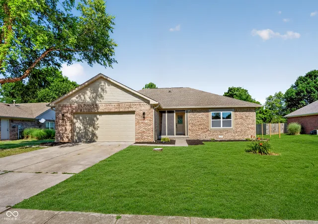 1st image of 4213 S Amber Ct, New Palestine, IN 46163 | MLS# 22113909