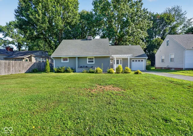 Photo 2 of Sale Pending at 716 Aldridge Dr, Kokomo, IN 46902 | MLS# 22113924 | Listing updated on 2026-09-12